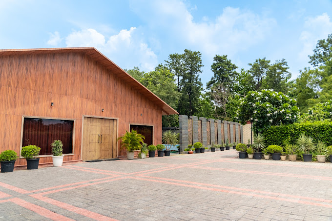 Best Farmhouse in Delhi