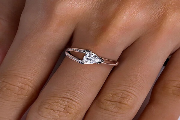Moissanite Diamond Engagement Rings